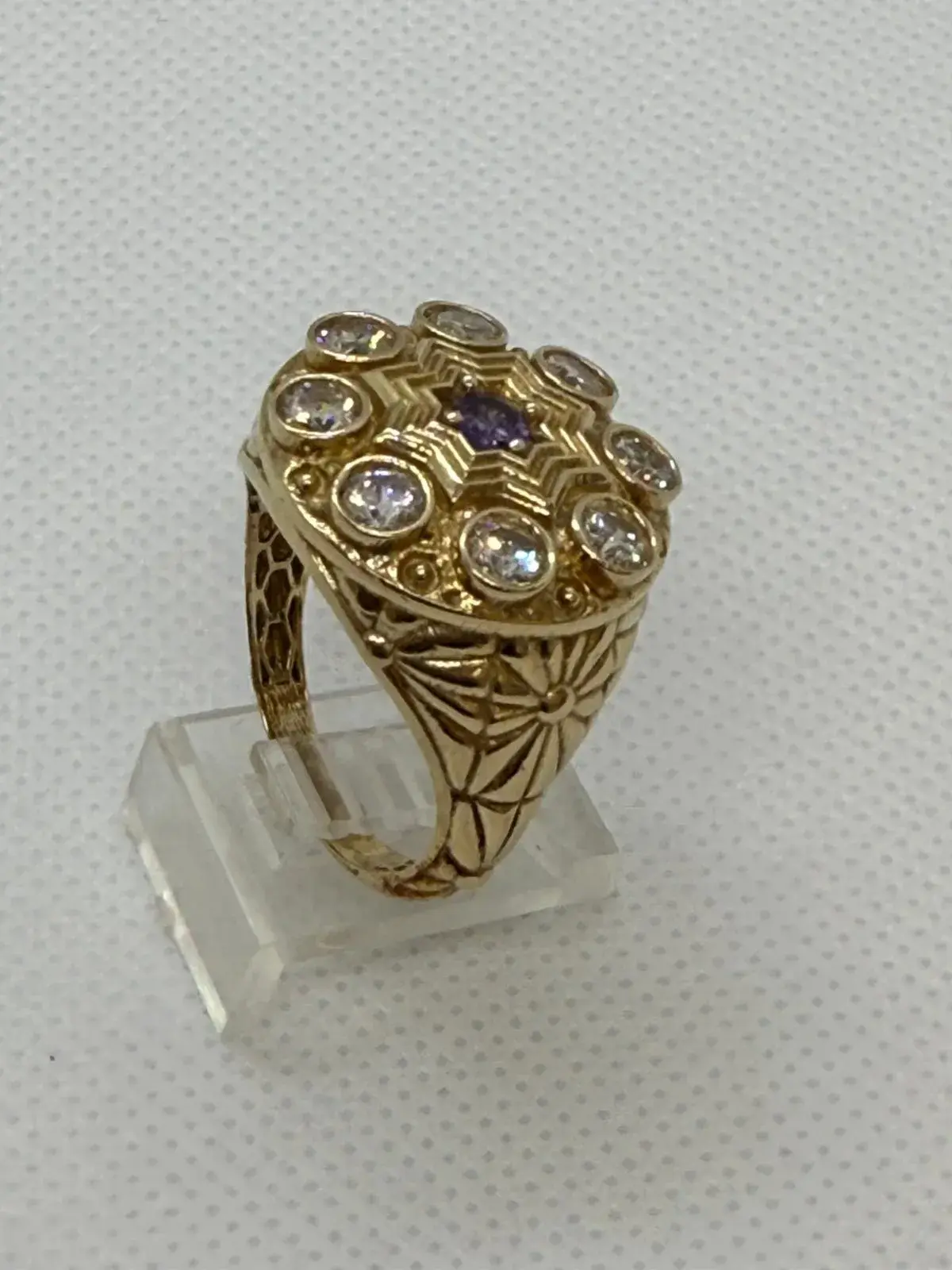 Anillo Roseta de Circonias Grandes en Oro 10K