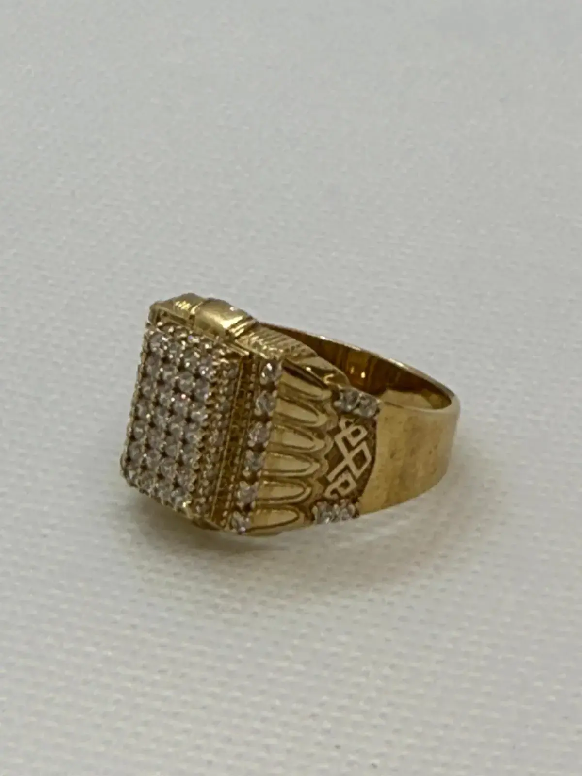 Anillo Circonias Rectangular en Oro 10K - Imagen 4