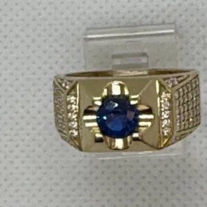 Anillo de Piedra Azul Redondo en Oro 10K