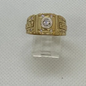 Anillo en Forma de Sello Versa en Oro 10K