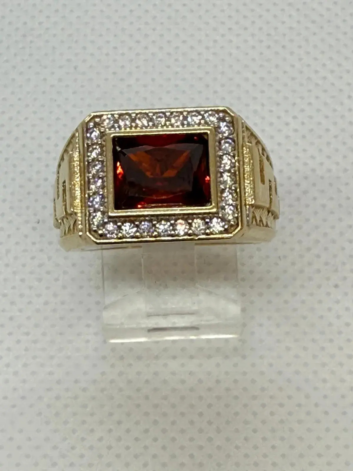 Anillo de Piedra Rectangular en Oro 10K