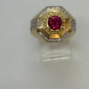 Anillo con Piedra Roja con Garfios en Oro 10K