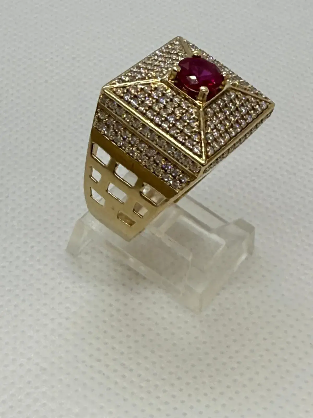 Anillo en Forma de Pirámide en Oro 10K - Imagen 2