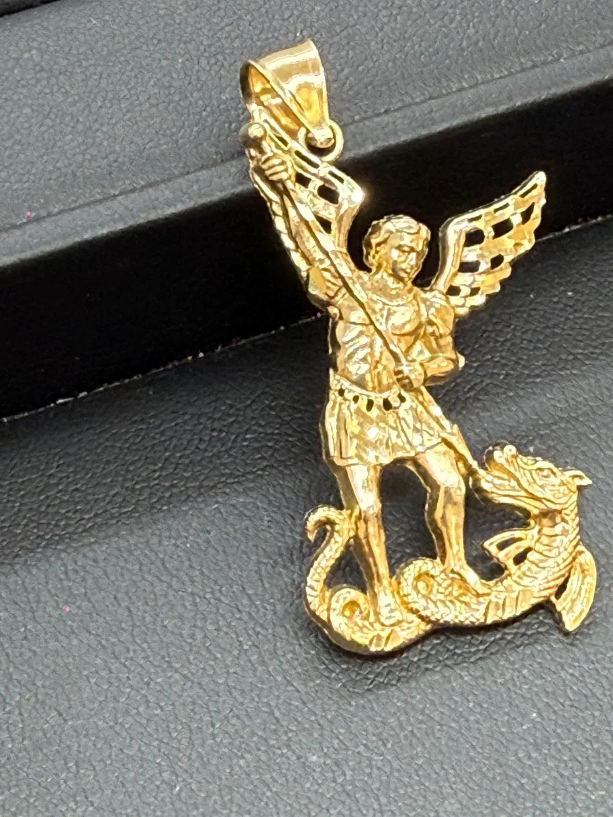 Dije de Arcángel en Oro 10K - Imagen 2