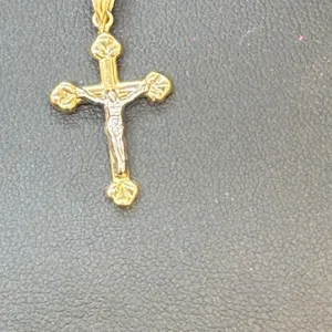 Crucifijo PequeÃ±o en Oro 10K