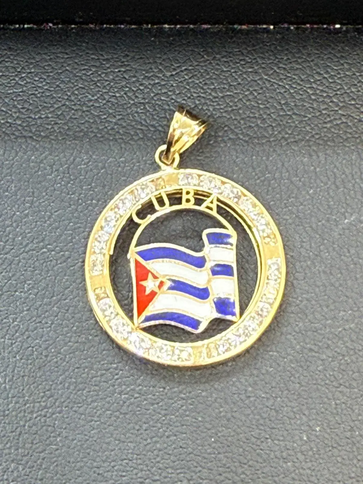 Dije de Bandera Cubana en Oro 10K - Imagen 2
