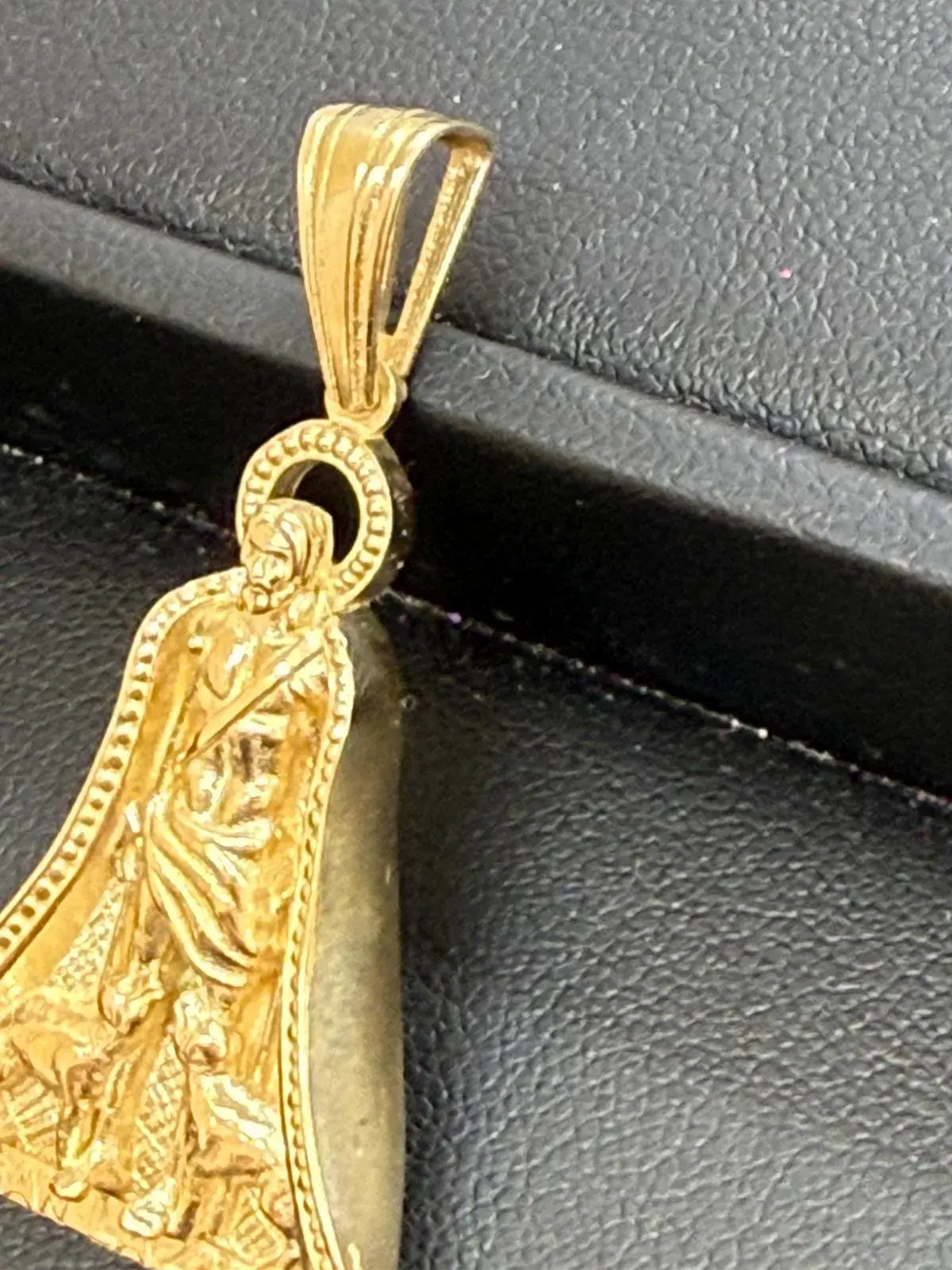 Dije de San Lázaro en Oro 10K - Imagen 2