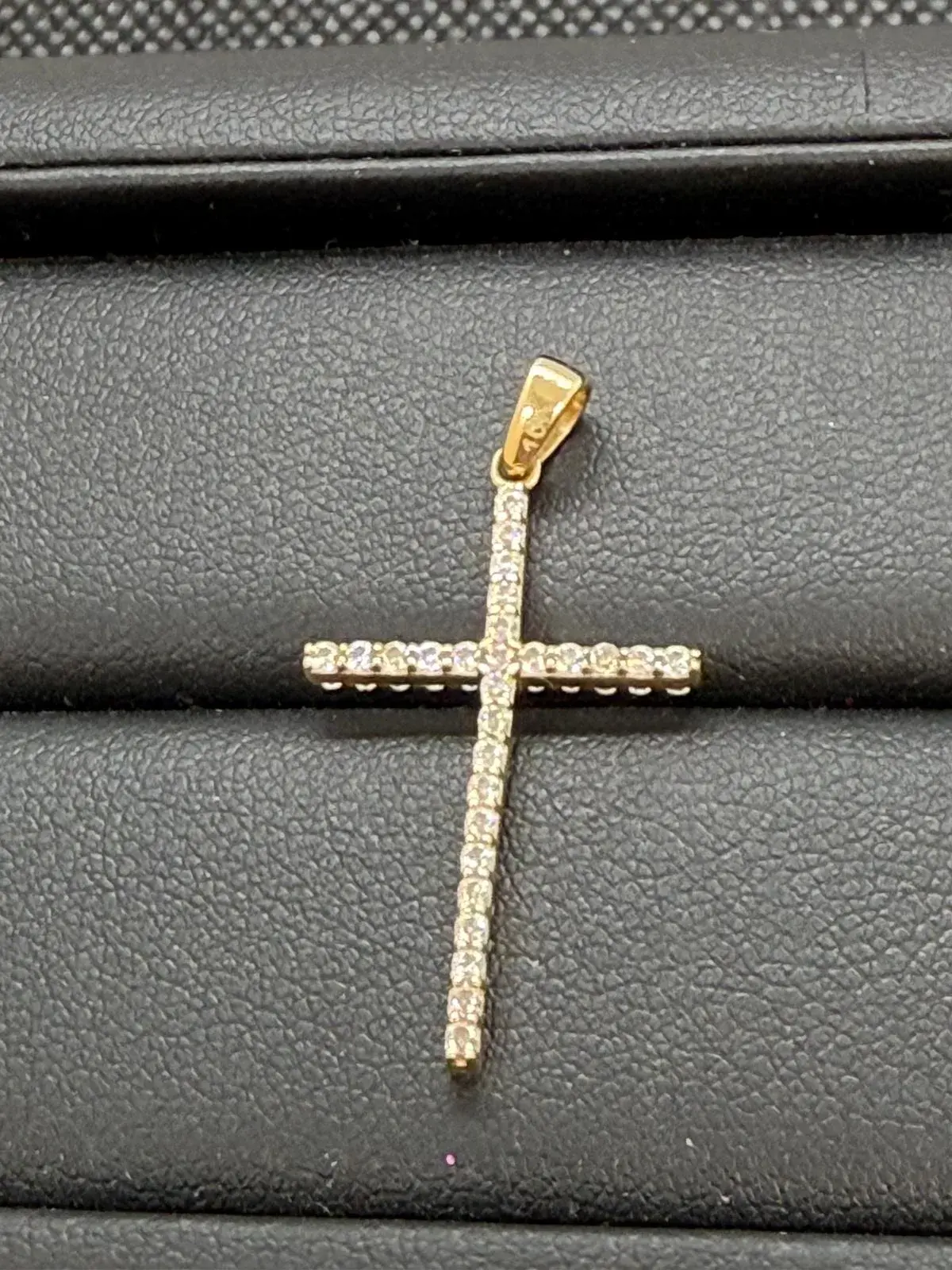 CRUZ con CIRCONIAS en Oro 10K - Imagen 2