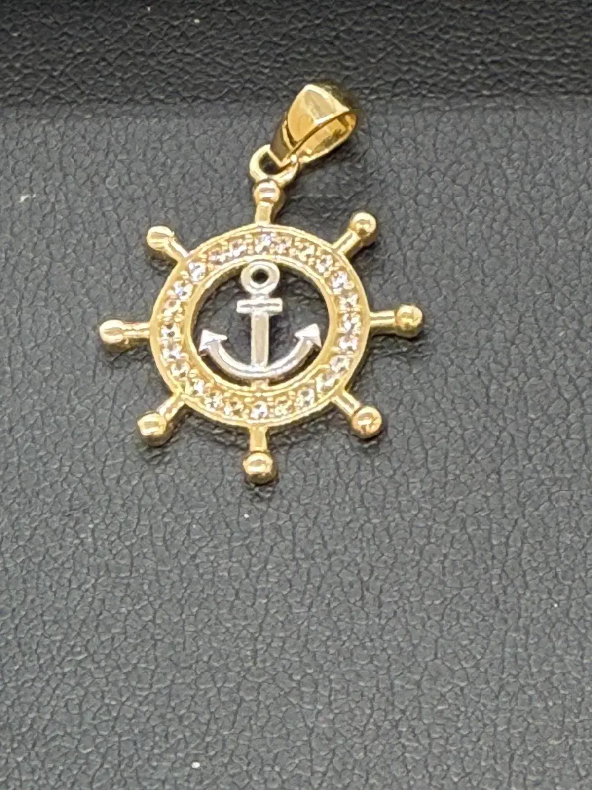 Dije de Timón en Oro 10K