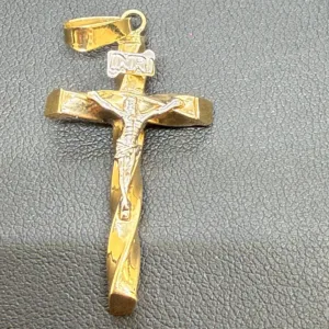 Dije de Crucifijo en Oro 10K