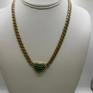 MÃ³naco con CorazÃ³n Verde en Oro 10K